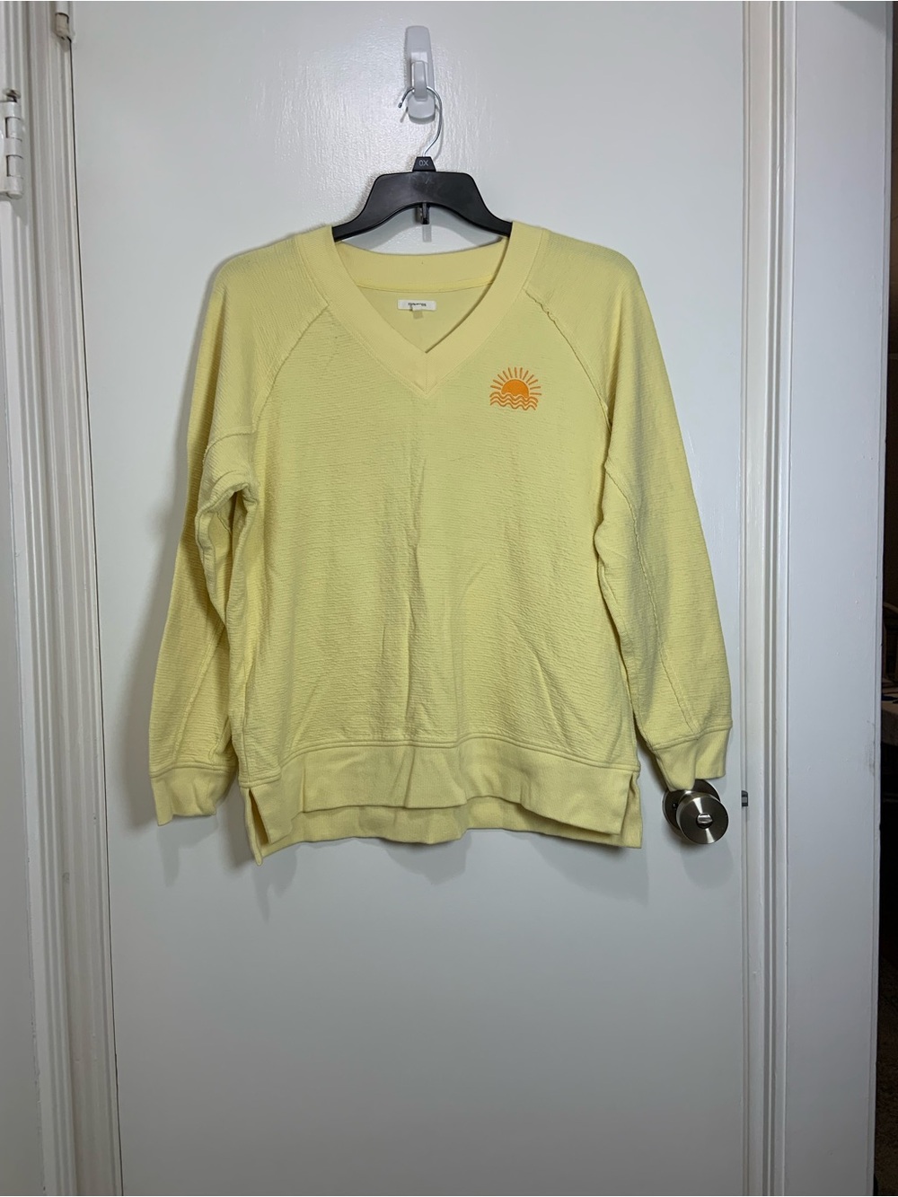 Maurices Soft Pale Yellow V-Neck Sweatshirt Size L